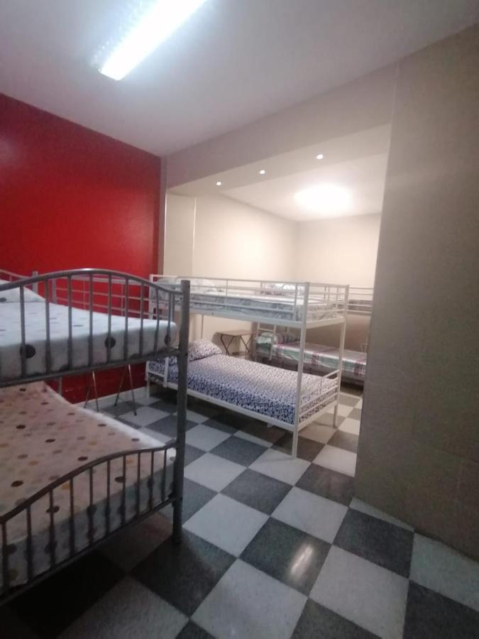 Hostal Casa Rosa Madrid Esterno foto